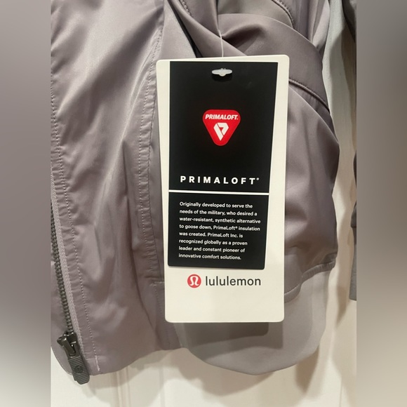 NWT Lululemon bomber in Gray/grey. NEW size 4 - Picture 3 of 5